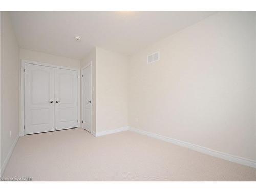 30 Skinner Drive, Guelph, ON - Indoor Photo Showing Other Room