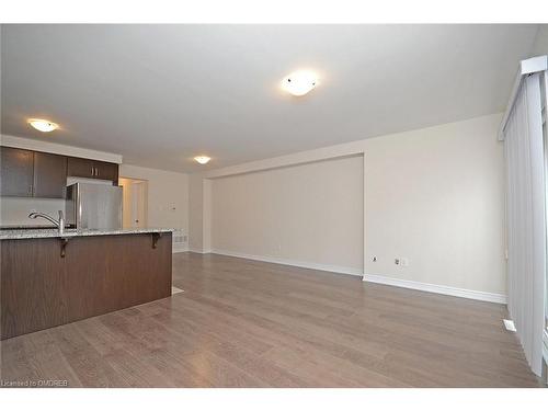 30 Skinner Drive, Guelph, ON - Indoor Photo Showing Kitchen