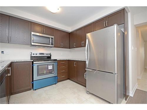 30 Skinner Drive, Guelph, ON - Indoor Photo Showing Kitchen With Stainless Steel Kitchen