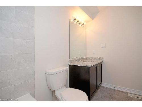 30 Skinner Drive, Guelph, ON - Indoor Photo Showing Bathroom