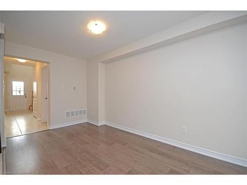 30 Skinner Drive, Guelph, ON - Indoor Photo Showing Other Room