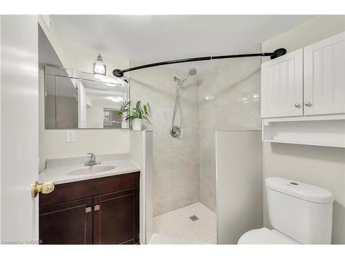 B-36 Ferrara Street, Hamilton, ON - Indoor Photo Showing Bathroom