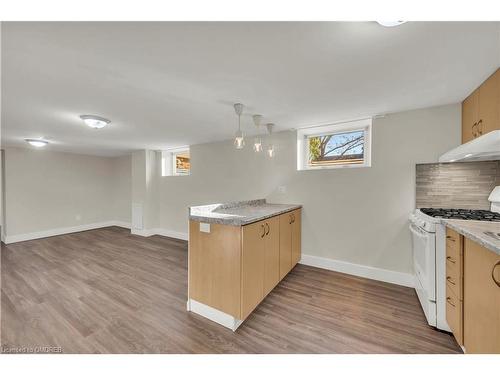 B-36 Ferrara Street, Hamilton, ON - Indoor Photo Showing Kitchen