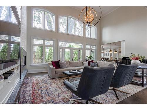 434 Smith Lane, Oakville, ON - Indoor Photo Showing Living Room