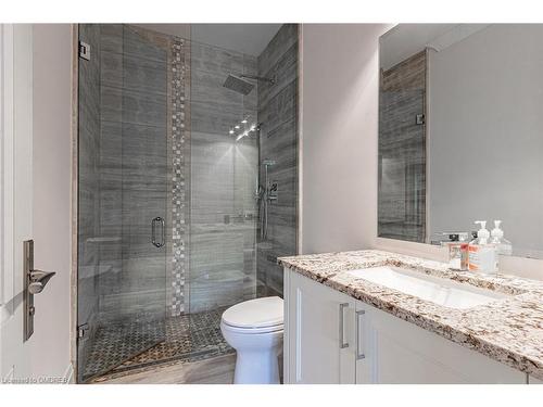 434 Smith Lane, Oakville, ON - Indoor Photo Showing Bathroom