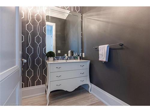 434 Smith Lane, Oakville, ON - Indoor Photo Showing Bathroom