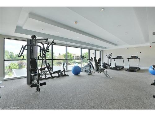 311-128 Garden Drive, Oakville, ON - Indoor Photo Showing Gym Room