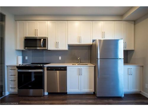 1505-15 Queen St S Street S, Hamilton, ON - Indoor Photo Showing Kitchen With Stainless Steel Kitchen