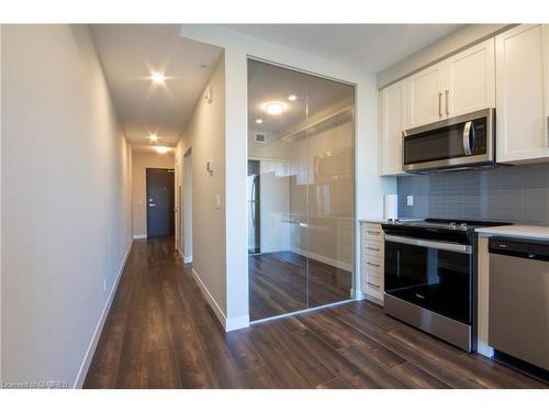 1505-15 Queen St S Street S, Hamilton, ON - Indoor Photo Showing Kitchen