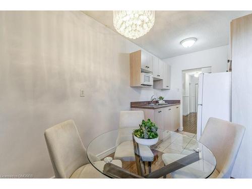 201-81 Charlton Avenue E, Hamilton, ON - Indoor Photo Showing Dining Room