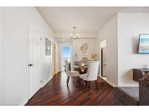 2113-55 Strathaven Drive, Mississauga, ON - Indoor Photo Showing Dining Room