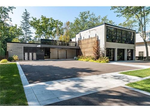 210 Chartwell Road, Oakville, ON 