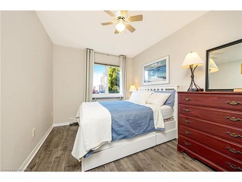 1043 Cawthra Road, Mississauga, ON - Indoor Photo Showing Bedroom