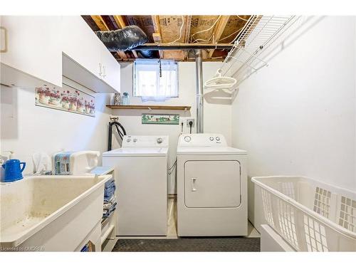 1043 Cawthra Road, Mississauga, ON - Indoor Photo Showing Laundry Room