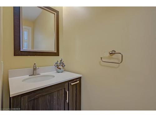 2452 Northridge Trail, Oakville, ON - Indoor Photo Showing Bathroom