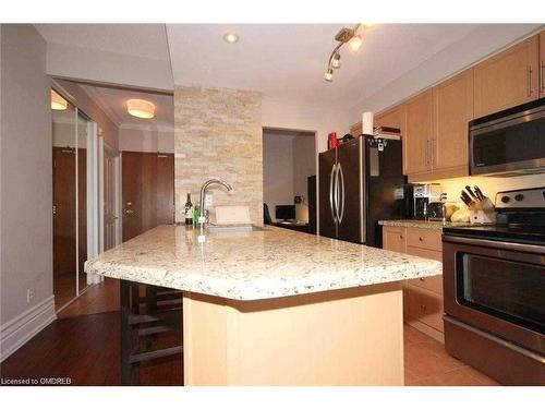 507-60 Old Mill Road, Oakville, ON - Indoor Photo Showing Kitchen