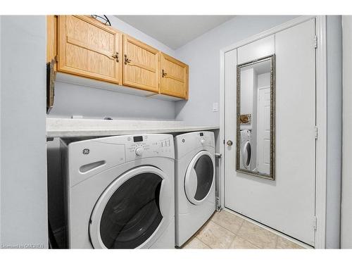 15-2155 Duncaster Drive, Burlington, ON - Indoor Photo Showing Laundry Room