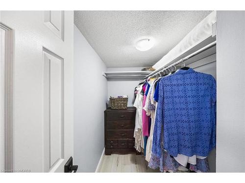 15-2155 Duncaster Drive, Burlington, ON - Indoor With Storage