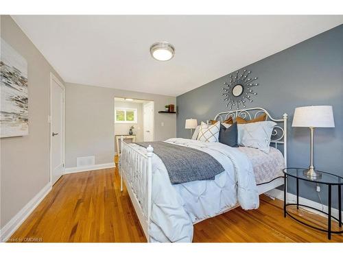 349 Delrex Boulevard, Halton Hills, ON - Indoor Photo Showing Bedroom