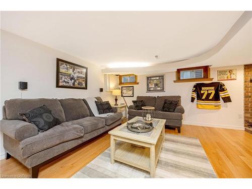 349 Delrex Boulevard, Halton Hills, ON - Indoor Photo Showing Living Room