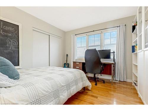 279 Leiterman Drive, Milton, ON - Indoor Photo Showing Bedroom