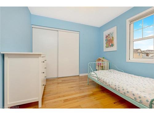 279 Leiterman Drive, Milton, ON - Indoor Photo Showing Bedroom