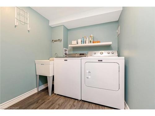 279 Leiterman Drive, Milton, ON - Indoor Photo Showing Laundry Room