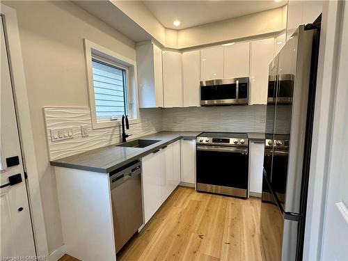 58B East 24Th Street, Hamilton, ON - Indoor Photo Showing Kitchen With Stainless Steel Kitchen With Upgraded Kitchen