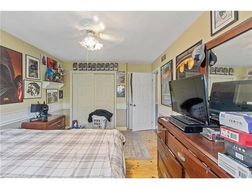 75 Maureen Avenue, Welland, ON - Indoor Photo Showing Bedroom