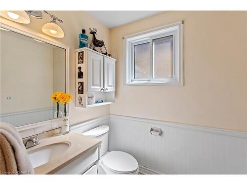 75 Maureen Avenue, Welland, ON - Indoor Photo Showing Bathroom