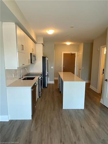 117-128 Grovewood Common, Oakville, ON - Indoor Photo Showing Kitchen With Stainless Steel Kitchen With Upgraded Kitchen