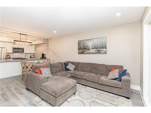 102-4 Tree Tops Lane, Huntsville, ON - Indoor Photo Showing Living Room