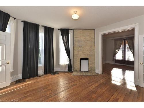 870 Queens Avenue, London, ON - Indoor Photo Showing Other Room