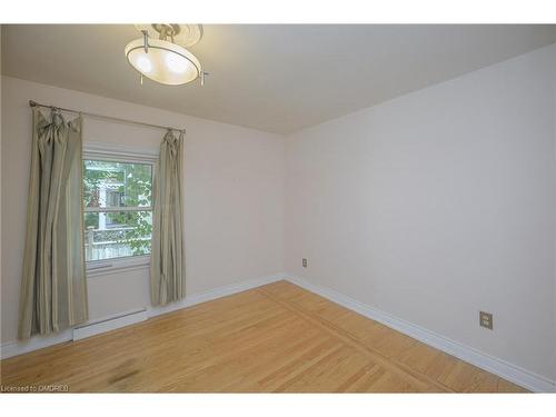 374 Spruce Street, Oakville, ON - Indoor Photo Showing Other Room