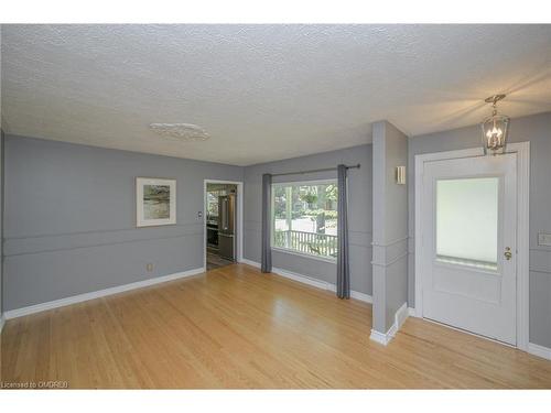 374 Spruce Street, Oakville, ON - Indoor Photo Showing Other Room