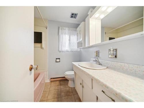 1499 Seaview Drive, Mississauga, ON - Indoor Photo Showing Bathroom