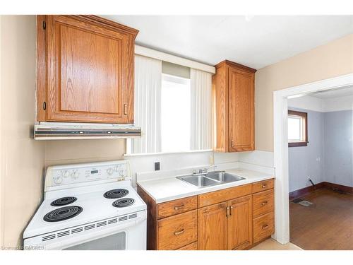 69 Griffith Street, Welland, ON - Indoor Photo Showing Kitchen With Double Sink