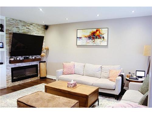 5153 Bunton Crescent, Burlington, ON - Indoor Photo Showing Living Room With Fireplace