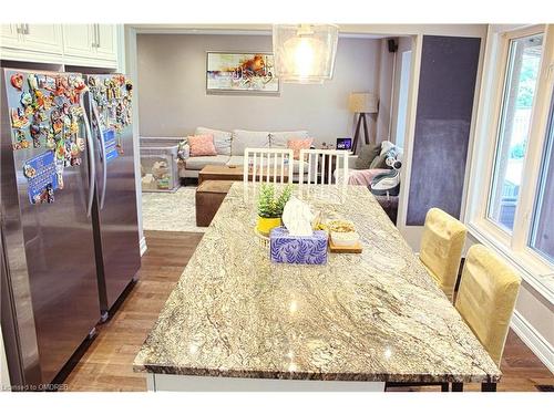 5153 Bunton Crescent, Burlington, ON - Indoor Photo Showing Dining Room