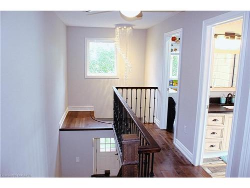 5153 Bunton Crescent, Burlington, ON - Indoor Photo Showing Other Room