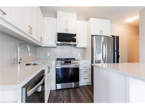 116-480 Gordon Krantz Avenue, Milton, ON - Indoor Photo Showing Kitchen With Stainless Steel Kitchen With Upgraded Kitchen