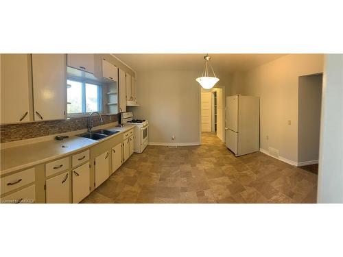 Main Floor-138 Humboldt Parkway, Port Colborne, ON - Indoor Photo Showing Kitchen With Double Sink