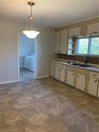 Main Floor-138 Humboldt Parkway, Port Colborne, ON - Indoor Photo Showing Kitchen With Double Sink