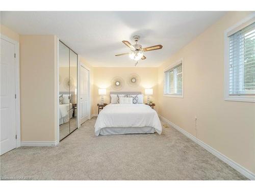 19-561 Childs Drive, Milton, ON - Indoor Photo Showing Bedroom