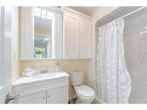 19-561 Childs Drive, Milton, ON - Indoor Photo Showing Bathroom