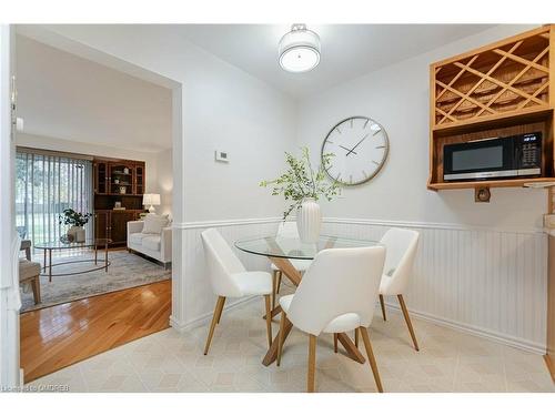 19-561 Childs Drive, Milton, ON - Indoor Photo Showing Dining Room