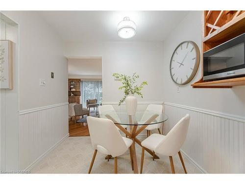 19-561 Childs Drive, Milton, ON - Indoor Photo Showing Dining Room