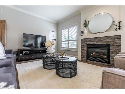 3637 Jorie Crescent, Mississauga, ON - Indoor Photo Showing Living Room With Fireplace