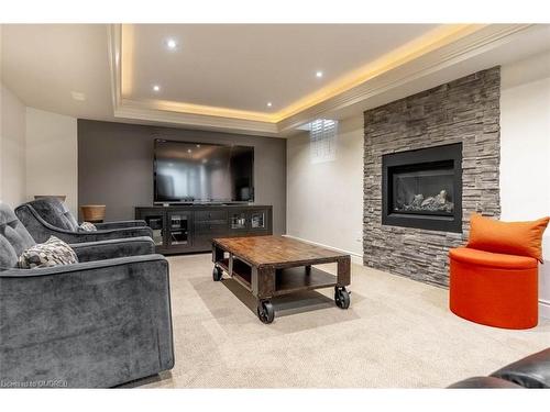 3637 Jorie Crescent, Mississauga, ON - Indoor Photo Showing Living Room With Fireplace