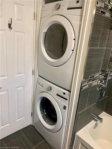 32 Bendingroad Crescent, St. Catharines, ON - Indoor Photo Showing Laundry Room